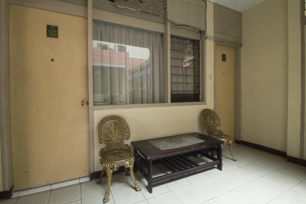 Reddoorz @ Klender Hotel Jakarta Exterior photo